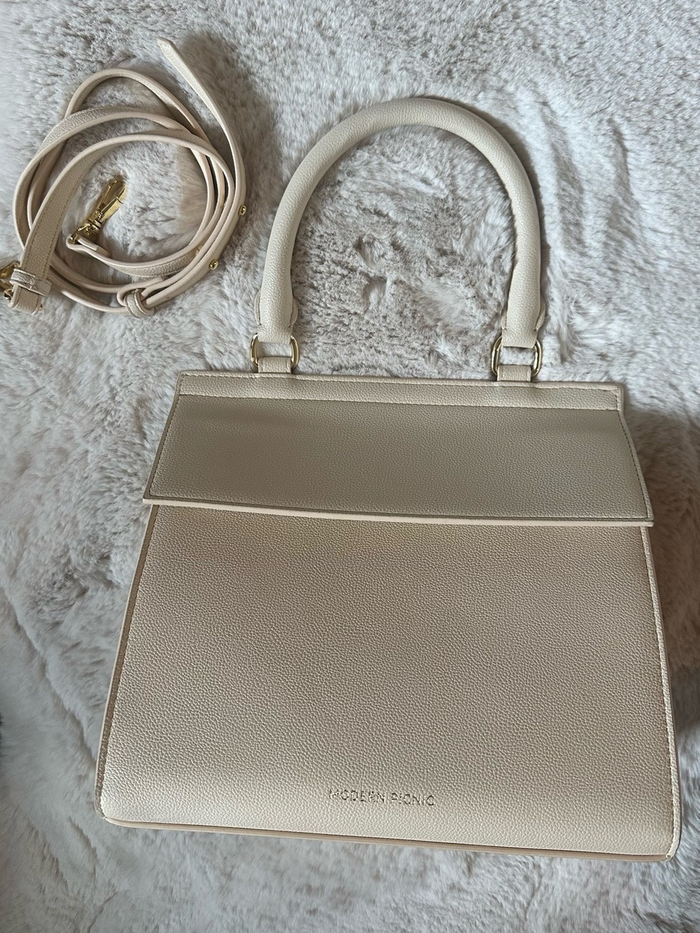 Modern Picnic Luncher, Top-Handle with Detachable Strap